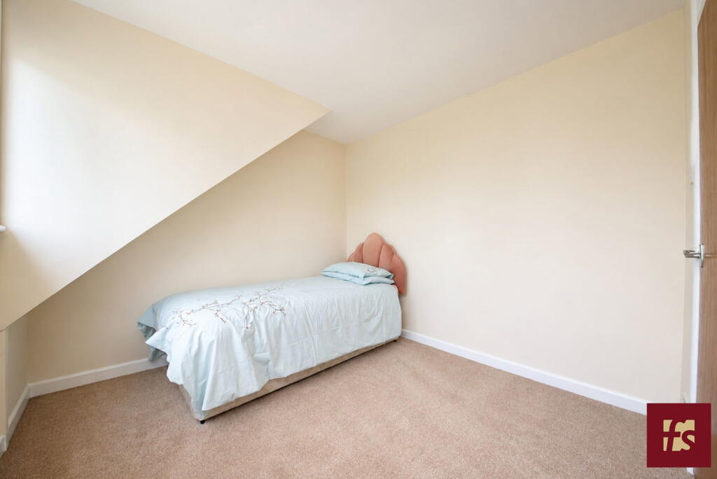 Mulberry Close, Crowthorne, Berkshire, RG45 7LG - Image 11