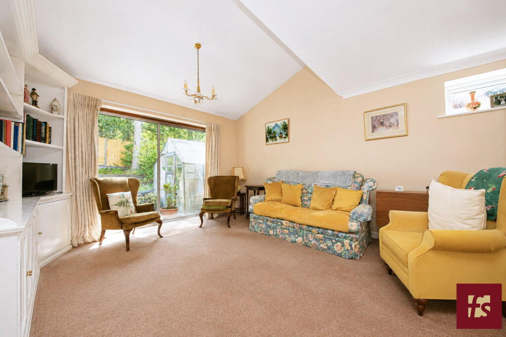 Mulberry Close, Crowthorne, Berkshire, RG45 7LG - Image 7