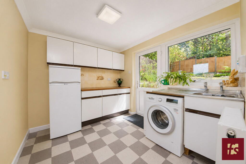 Mulberry Close, Crowthorne, Berkshire, RG45 7LG - Image 8