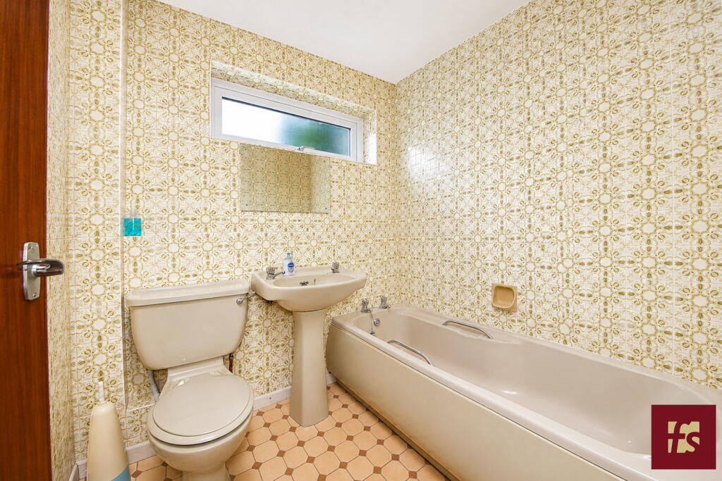 Mulberry Close, Crowthorne, Berkshire, RG45 7LG - Image 9