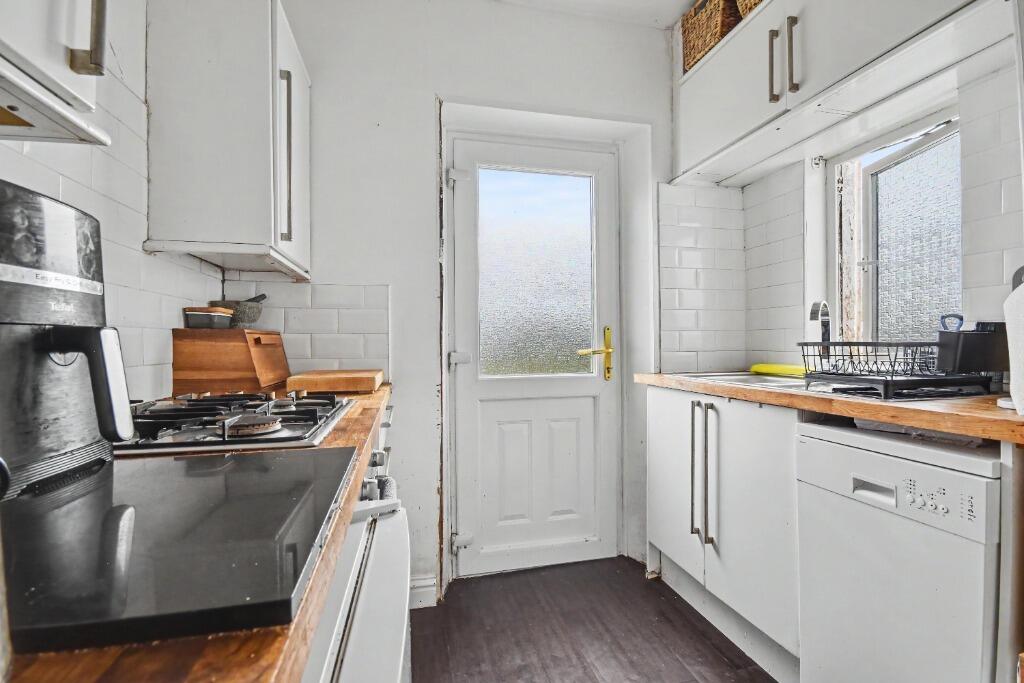 Lyle Road, Inverclyde, Greenock, PA16 - Image 9