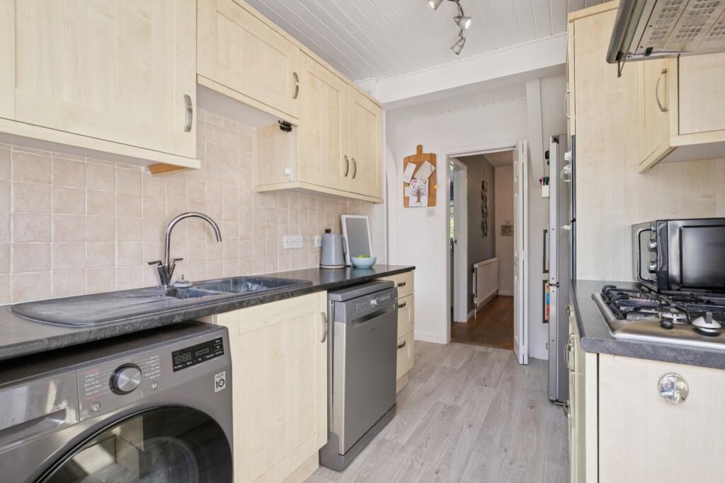 Lemsford Lane, Welwyn Garden City, Hertfordshire, AL8 - Image 6