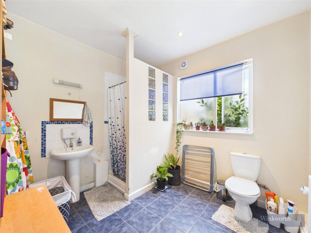 Hamilton Avenue, Surbiton, KT6 - Image 12