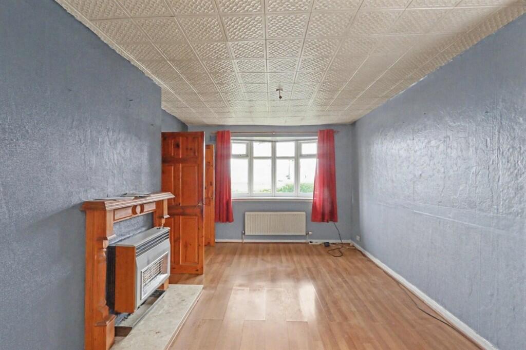 Lilac Crescent, Edlington, DONCASTER - Image 5
