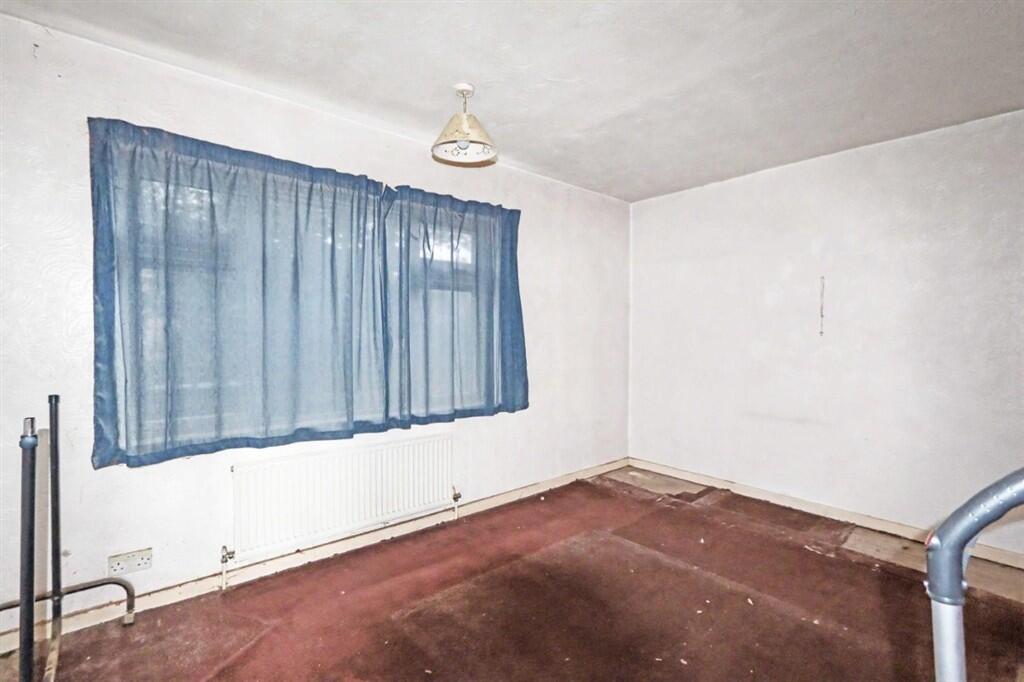 Lilac Crescent, Edlington, DONCASTER - Image 6