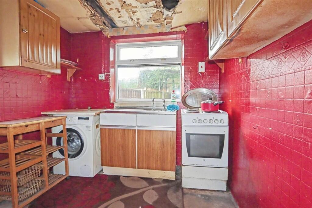 Lilac Crescent, Edlington, DONCASTER - Image 8