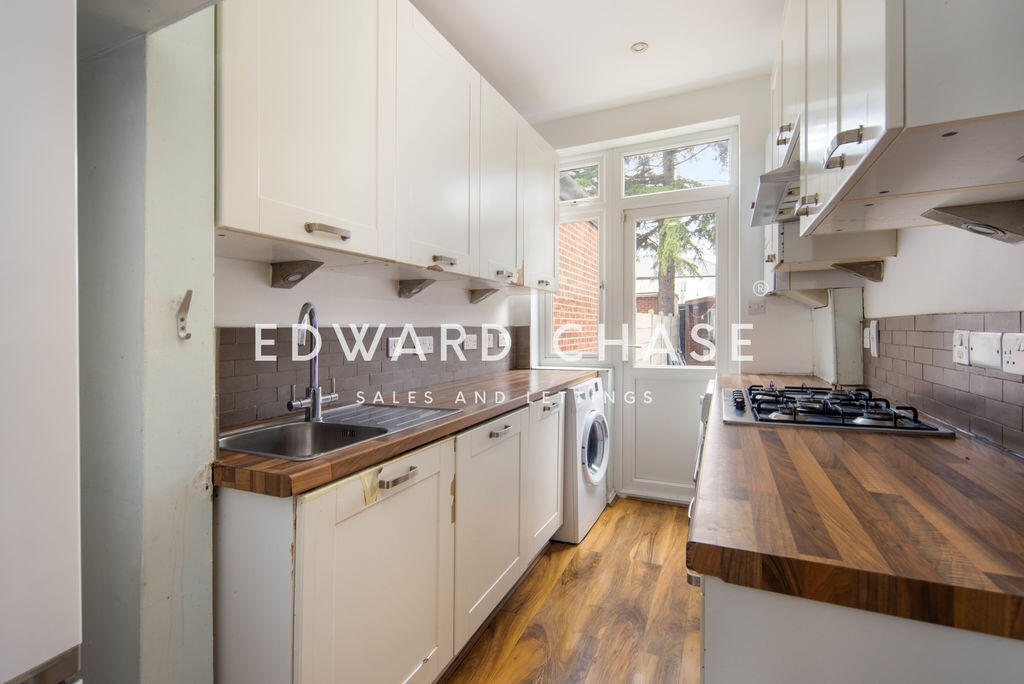 Chadwell Avenue, RM6 - Image 6