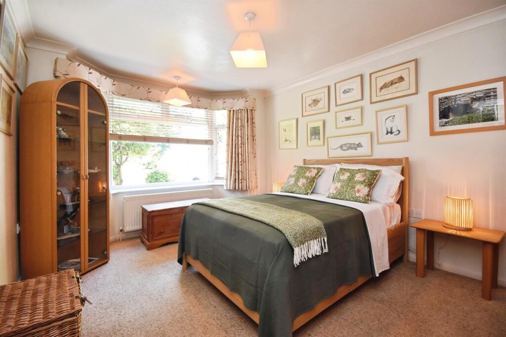 Priory Close, Pilgrims Hatch, Brentwood - Image 11