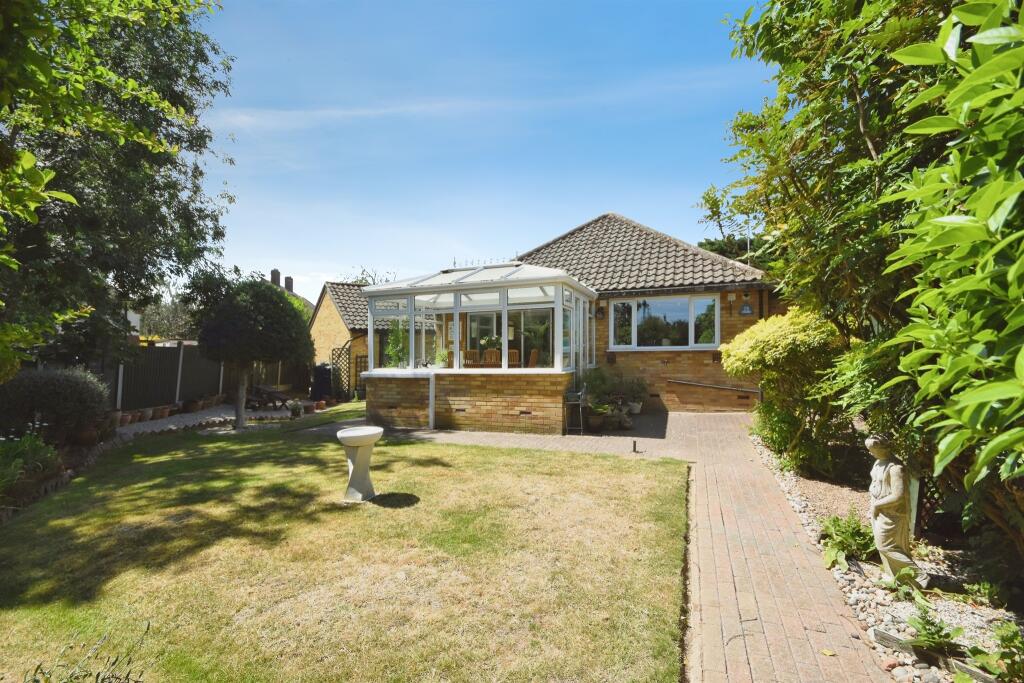 Priory Close, Pilgrims Hatch, Brentwood - Image 17