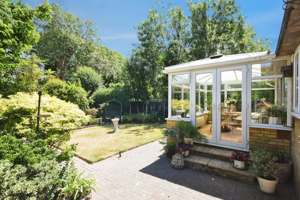 Priory Close, Pilgrims Hatch, Brentwood - Image 2