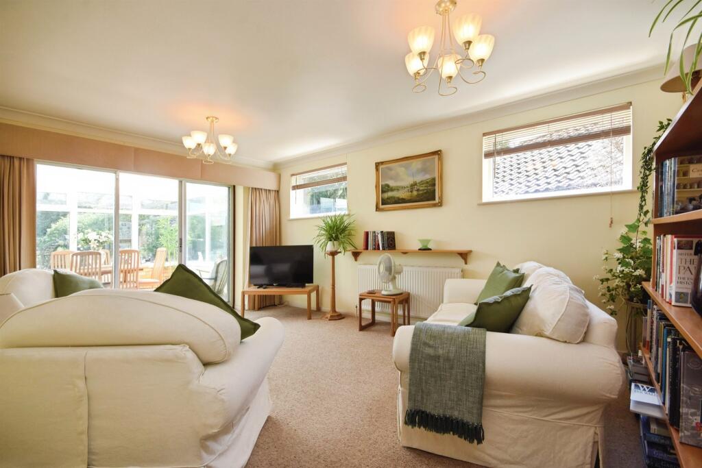 Priory Close, Pilgrims Hatch, Brentwood - Image 3