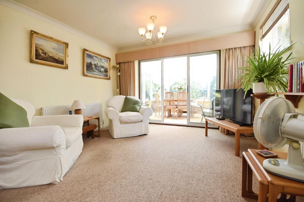 Priory Close, Pilgrims Hatch, Brentwood - Image 4