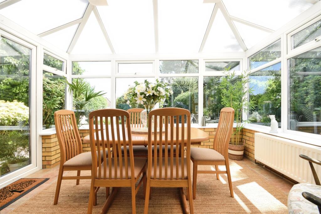 Priory Close, Pilgrims Hatch, Brentwood - Image 7