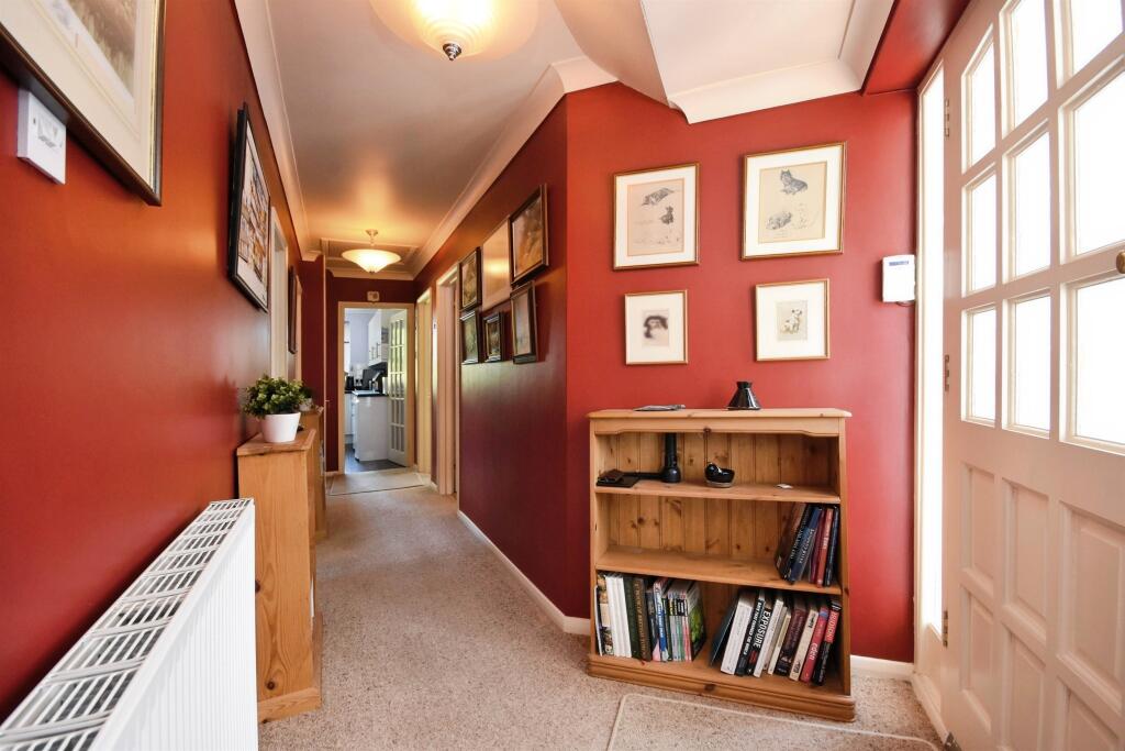 Priory Close, Pilgrims Hatch, Brentwood - Image 8