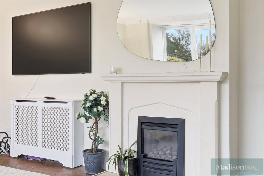St. Johns Road, Loughton, Essex, IG10 - Image 7
