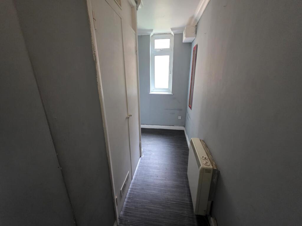 31 Halstead Close, Canterbury, Kent CT2 7UD - Image 7