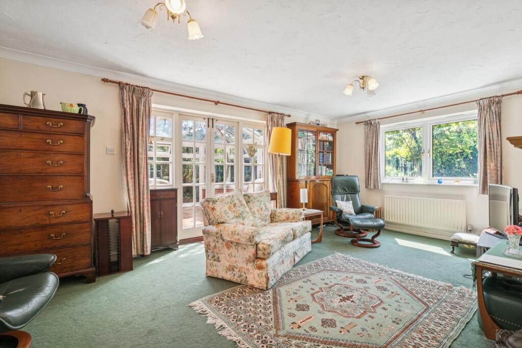Greenside Drive, Hitchin, Hertfordshire, SG5 - Image 2