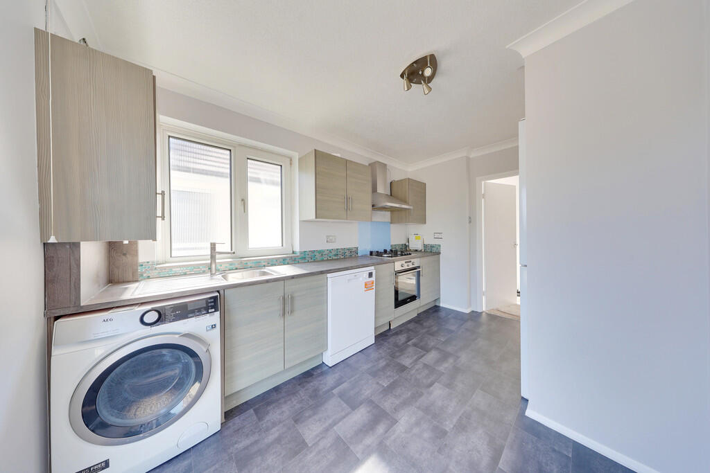 Renton Drive, Orpington - Image 10