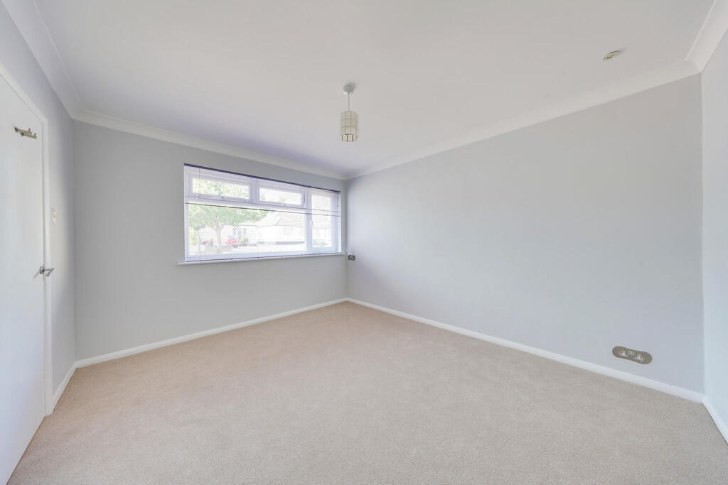 Renton Drive, Orpington - Image 5