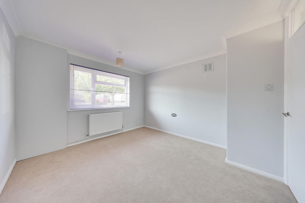 Renton Drive, Orpington - Image 6