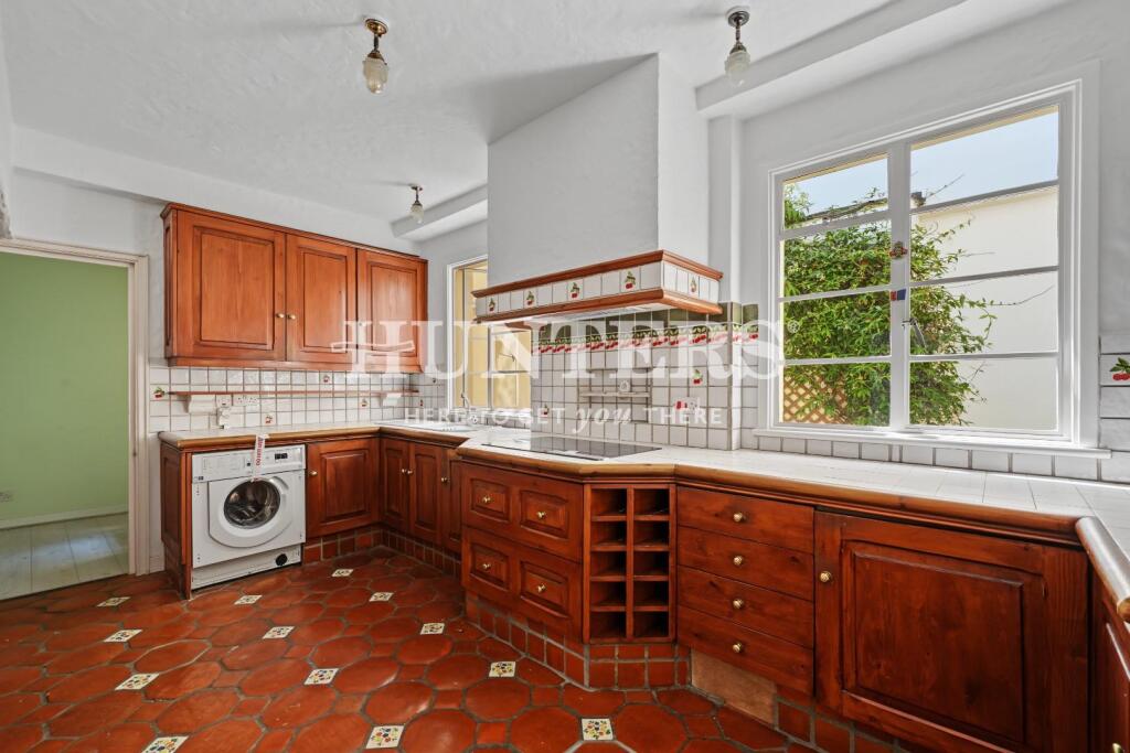 Sussex Gardens, Hyde Park, London, W2 - Image 2