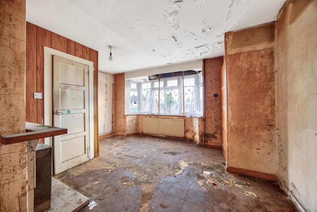33 Bailey Crescent, Mansfield, NG19 6JE - Image 2