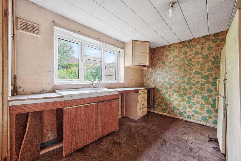 33 Bailey Crescent, Mansfield, NG19 6JE - Image 4