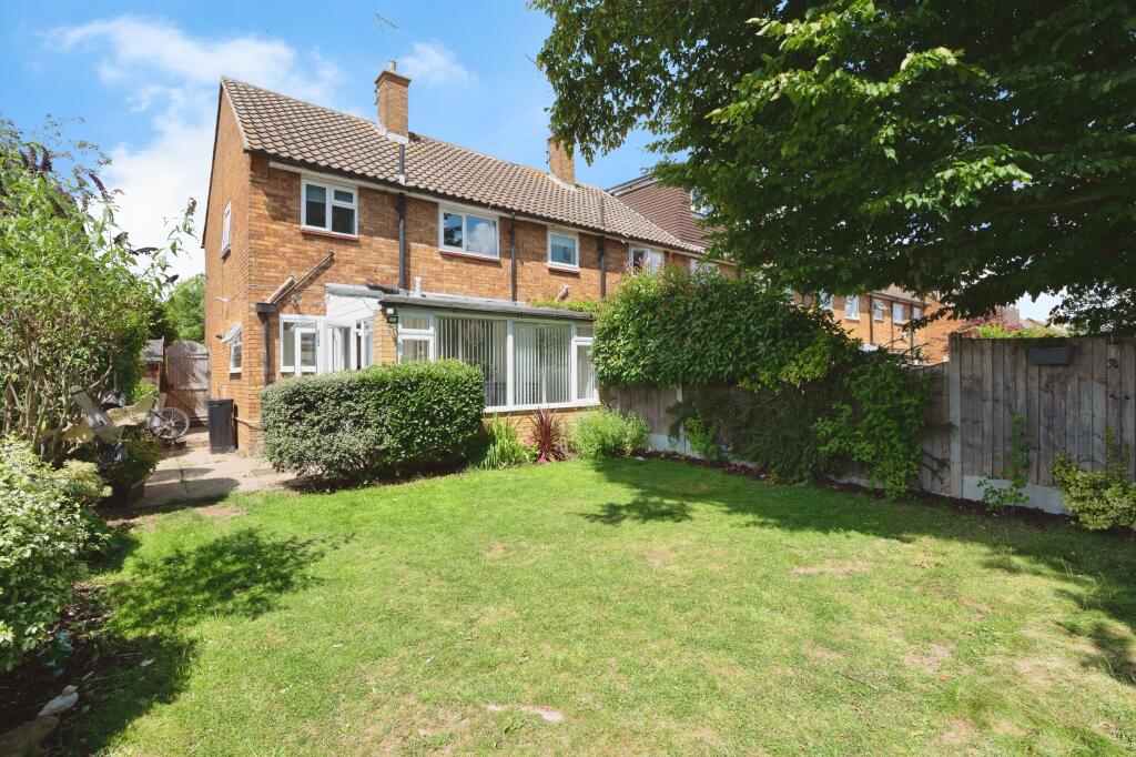 Birkbeck Road, Brentwood, CM13 - Image 2