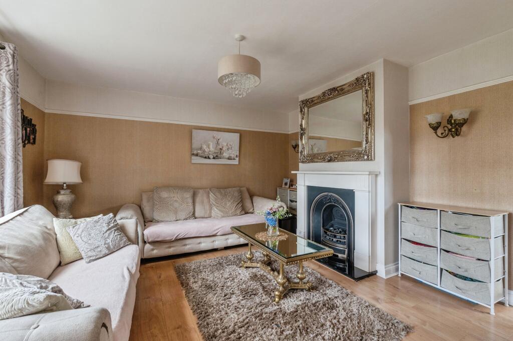 Birkbeck Road, Brentwood, CM13 - Image 4