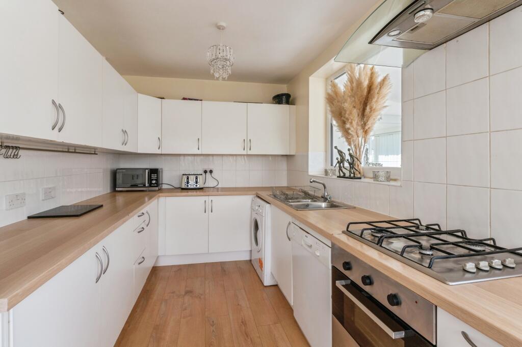 Birkbeck Road, Brentwood, CM13 - Image 6
