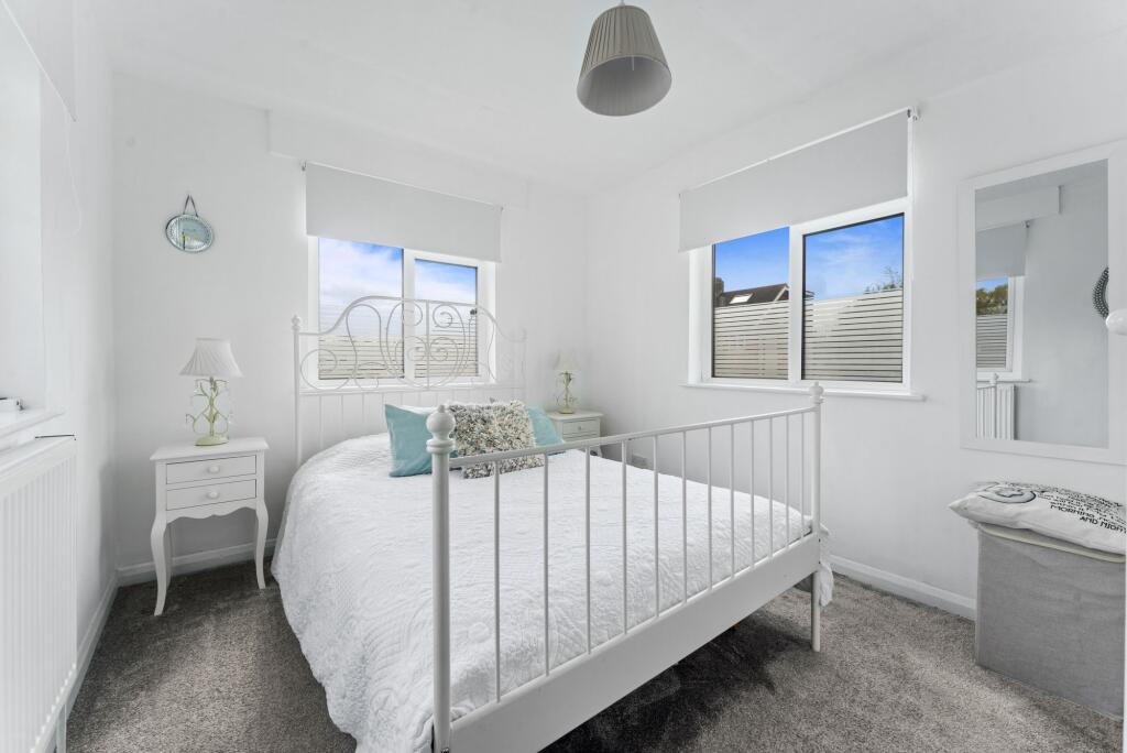 Parkdale Crescent, Worcester Park, KT4 - Image 12