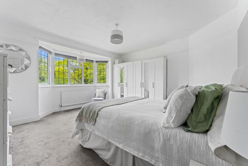 Parkdale Crescent, Worcester Park, KT4 - Image 14