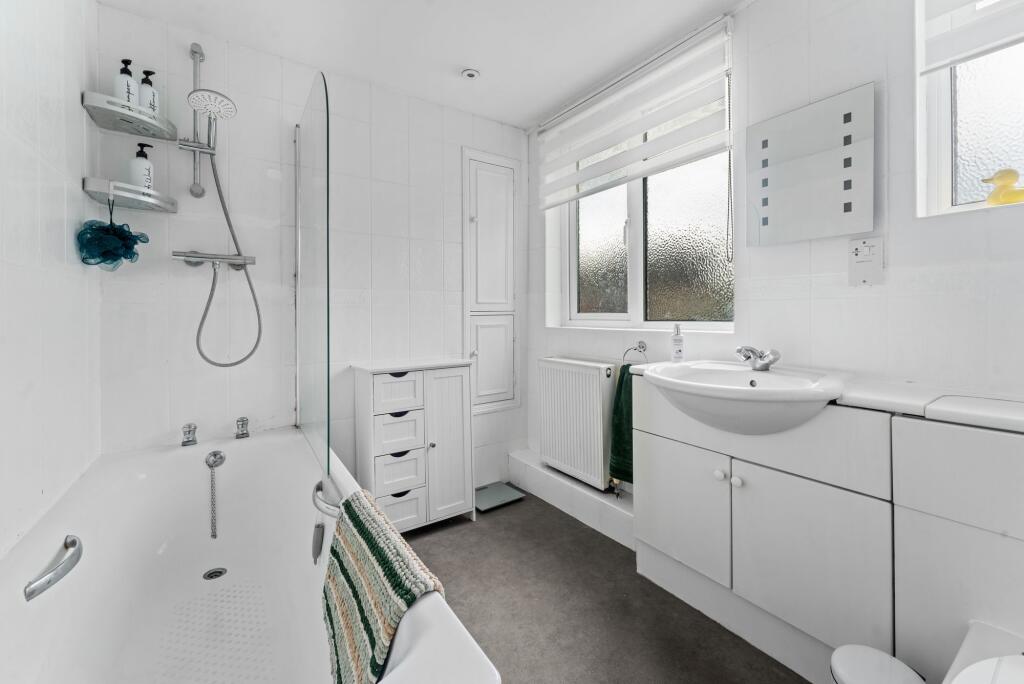 Parkdale Crescent, Worcester Park, KT4 - Image 16