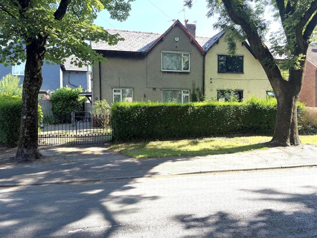 View property at Southfield Drive, Westhoughton, Bolton
