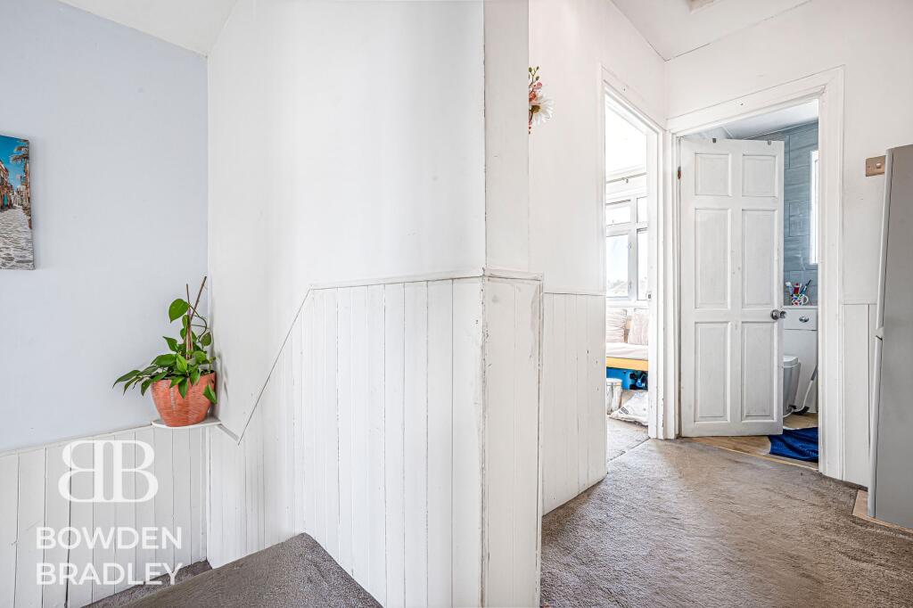 Crown Road, Barkingside, IG6 - Image 10