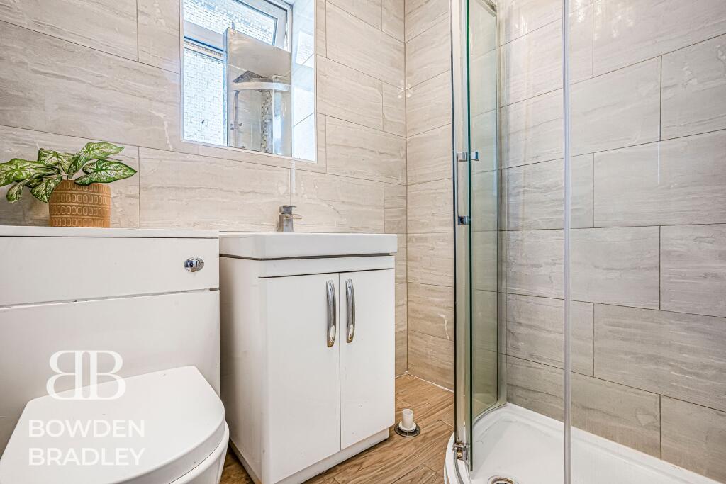 Crown Road, Barkingside, IG6 - Image 14