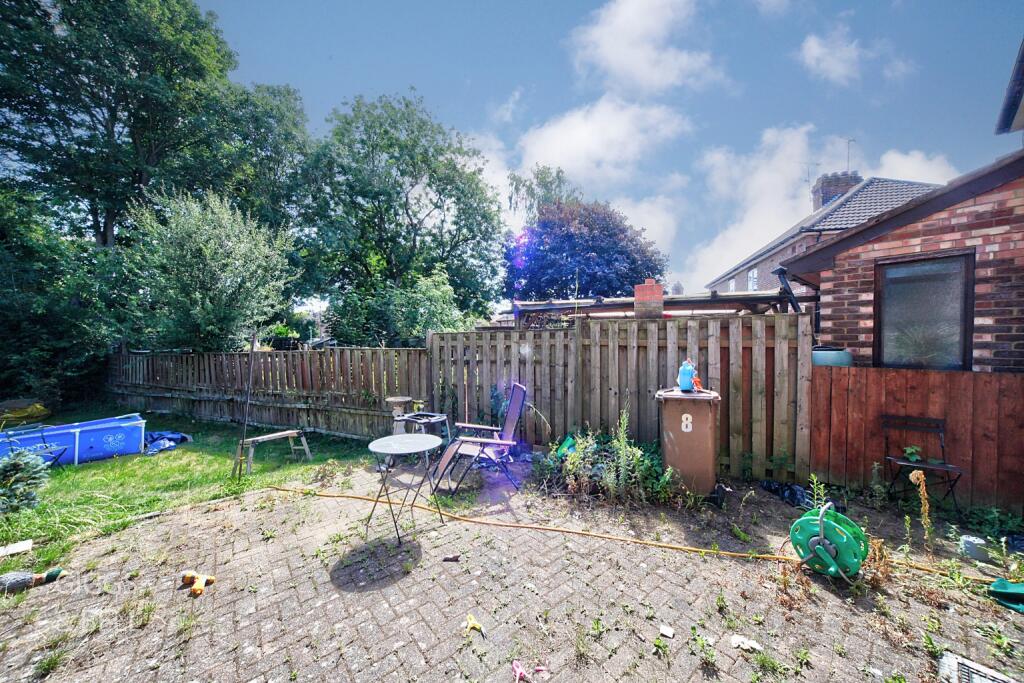 Cannon Lane, Luton, Bedfordshire, LU2 8BJ - Image 11