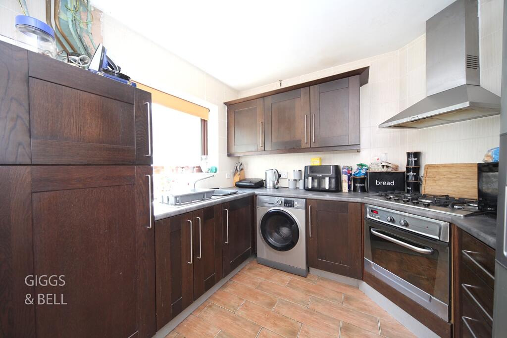 Cannon Lane, Luton, Bedfordshire, LU2 8BJ - Image 4