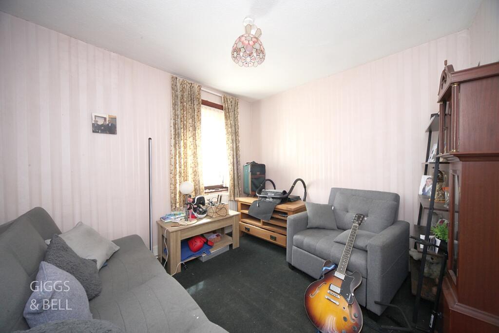 Cannon Lane, Luton, Bedfordshire, LU2 8BJ - Image 9