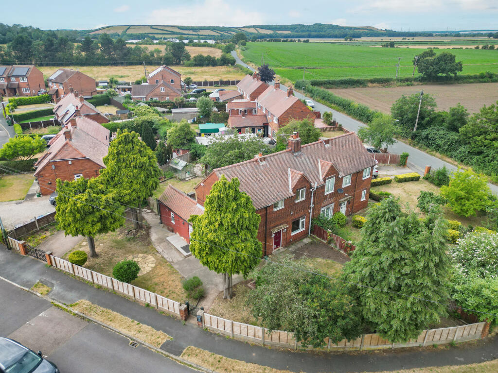 View property at Cathcart Close, Whitley, DN14 0