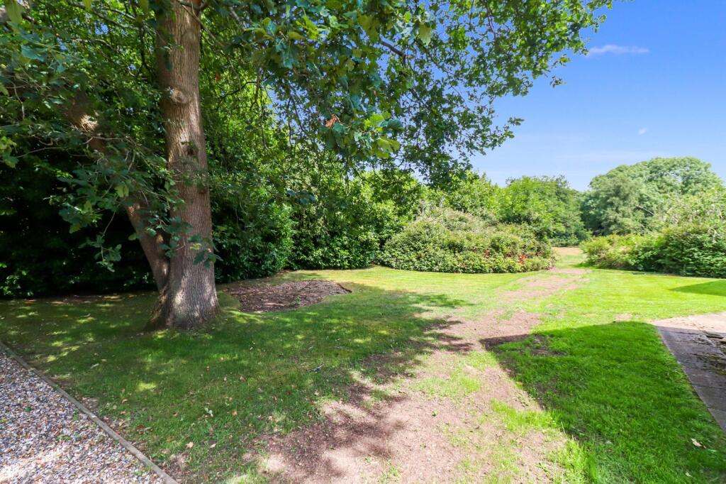 Newbarn Lane, Seer Green, Beaconsfield, Buckinghamshire, HP9 - Image 12