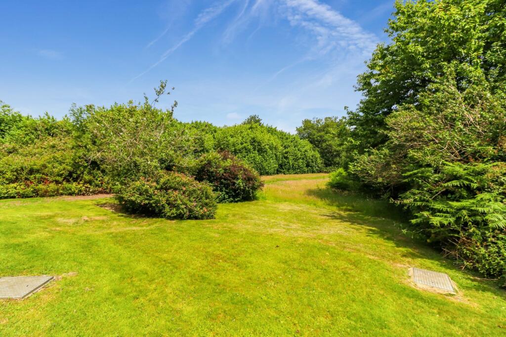 Newbarn Lane, Seer Green, Beaconsfield, Buckinghamshire, HP9 - Image 13