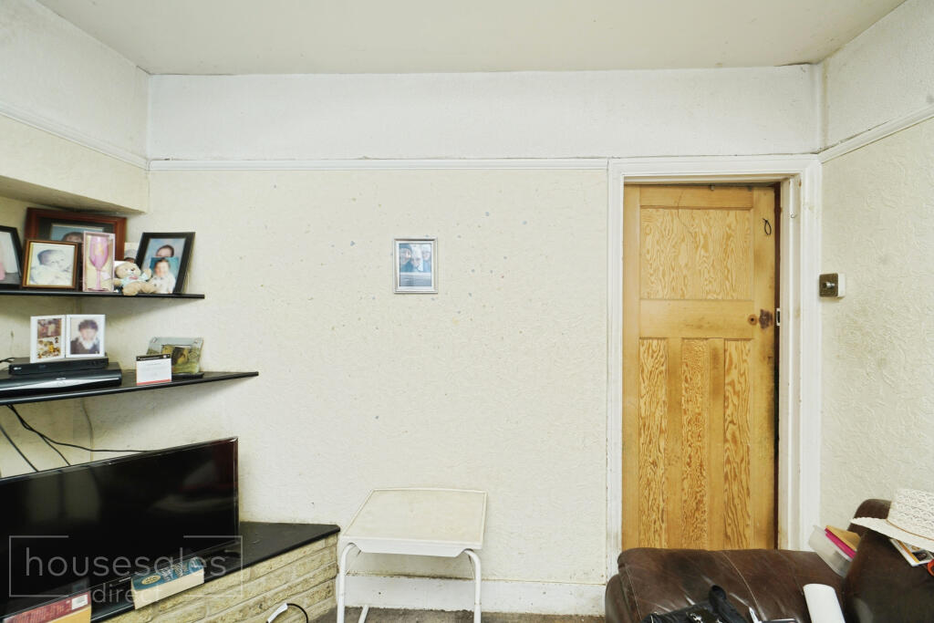 Pomfret Avenue, Luton, LU2 - Image 4