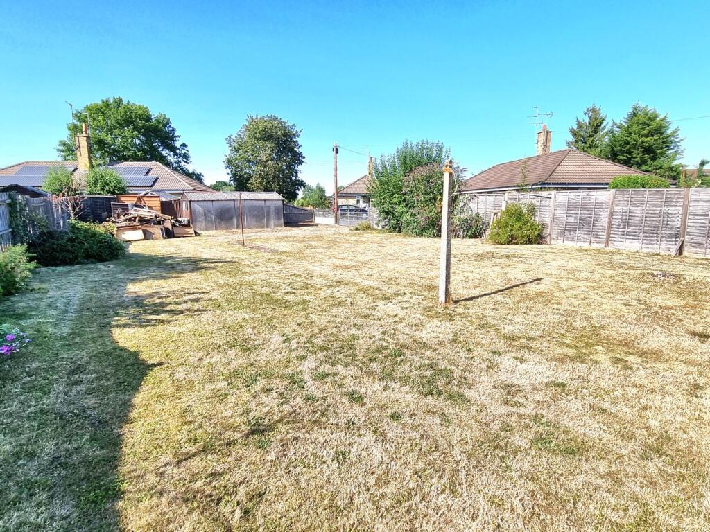 School Close, Maxey, Market Deeping, PE6 - Image 1