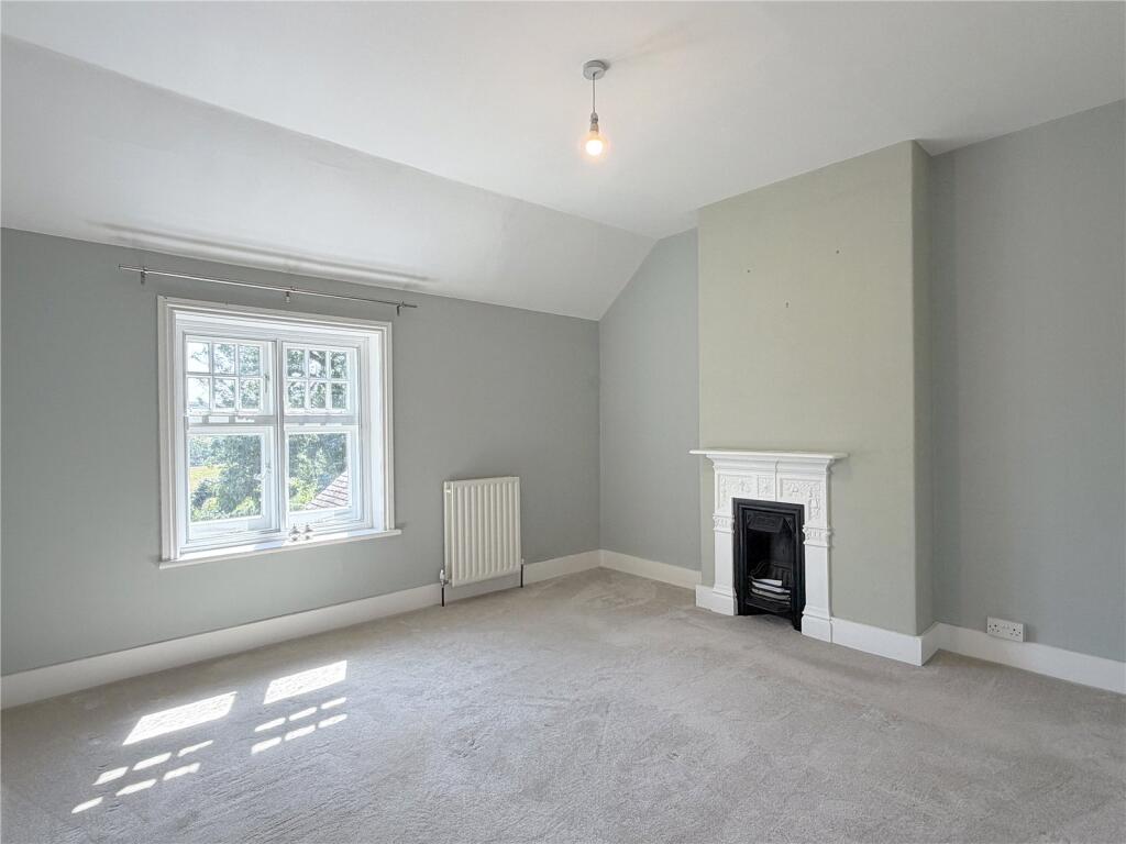 Petworth, West Sussex - Image 7