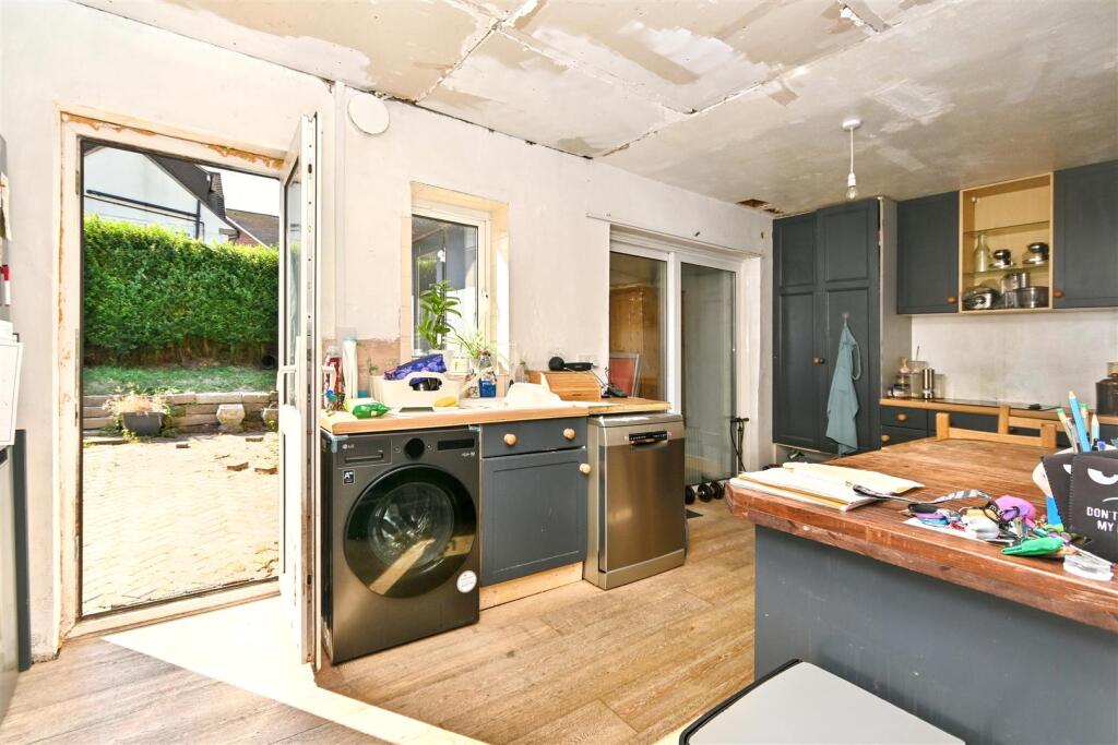 Victoria Drive, Eastbourne - Image 6