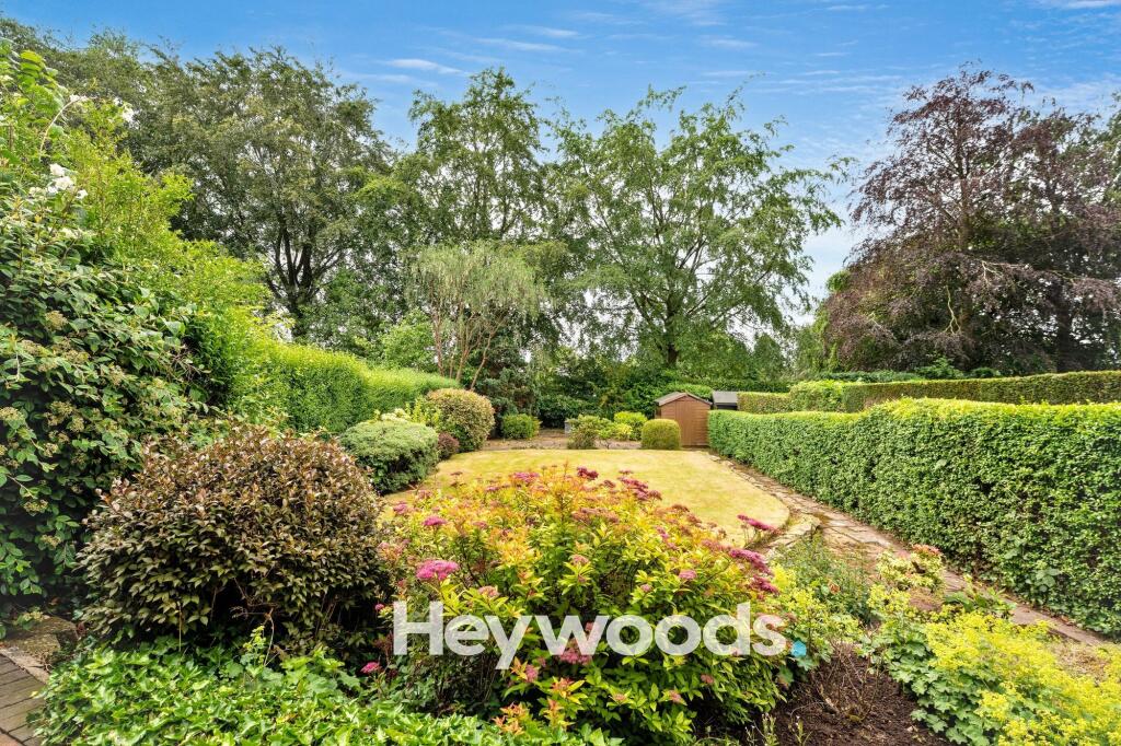 Chester Crescent, Newcastle, ST5 - Image 2