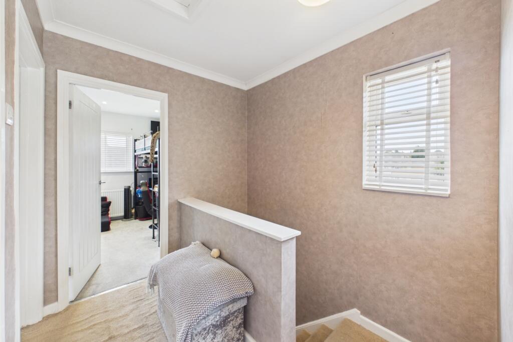 Holbrook Drive, Sheffield, South Yorkshire, S13 - Image 10