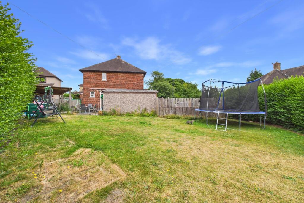 Holbrook Drive, Sheffield, South Yorkshire, S13 - Image 2