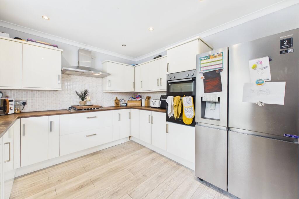 Holbrook Drive, Sheffield, South Yorkshire, S13 - Image 6
